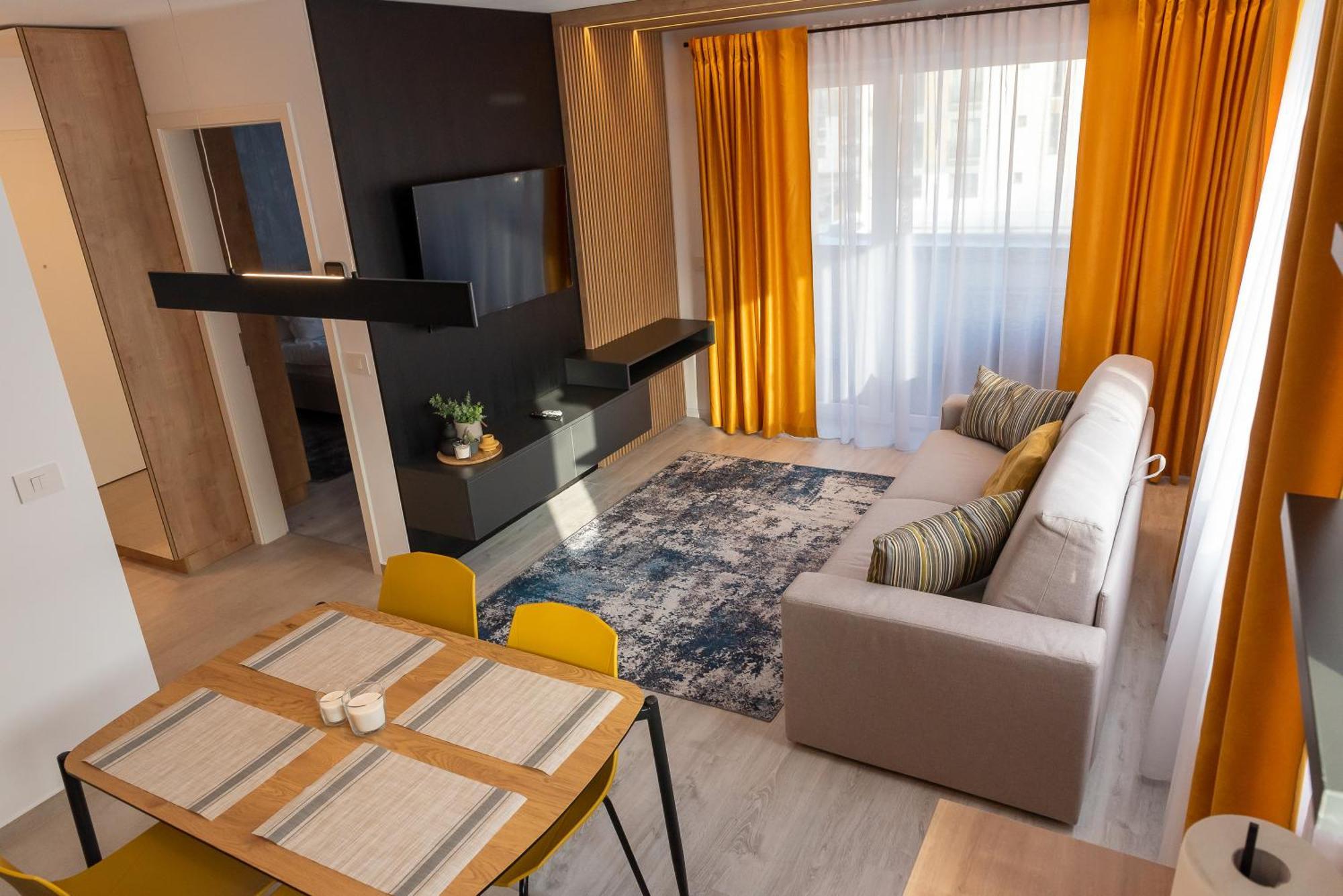 Apart B&V Braşov Esterno foto